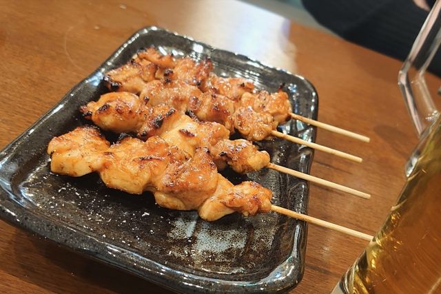 まつちか立ち飲み焼き鳥　魁