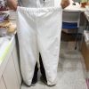 意外に珍しい白ズボン