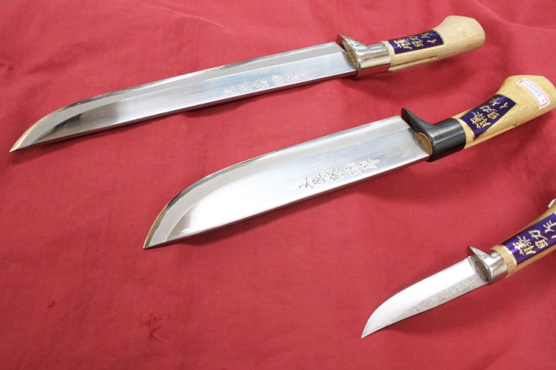 剣鉈とナイフ