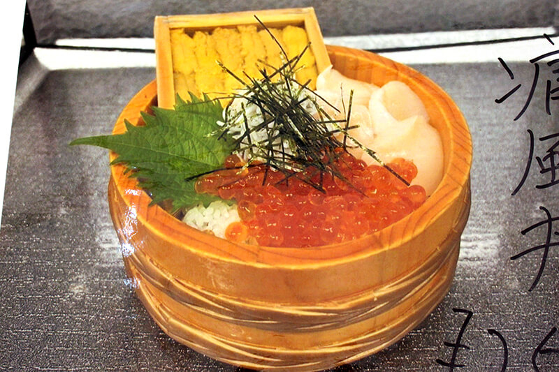 【痛風丼】愛媛県産のウニを贅沢に!