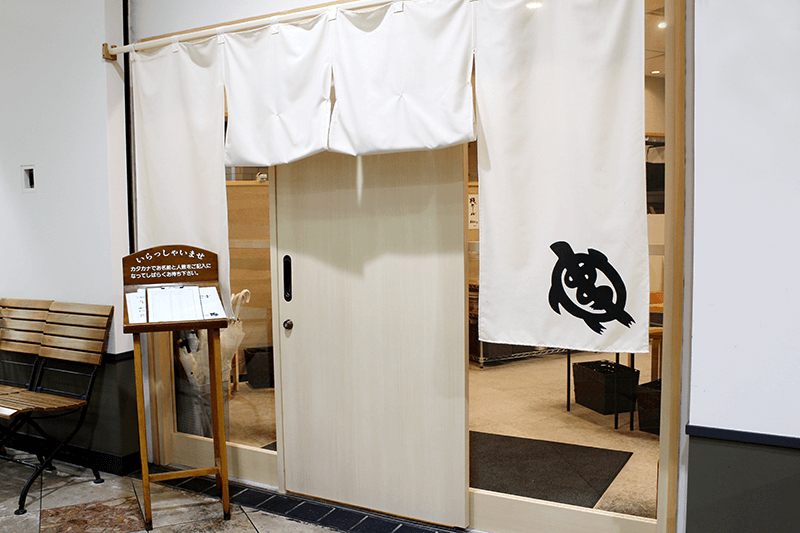 営業時間延長&入口ドアを設置しました!